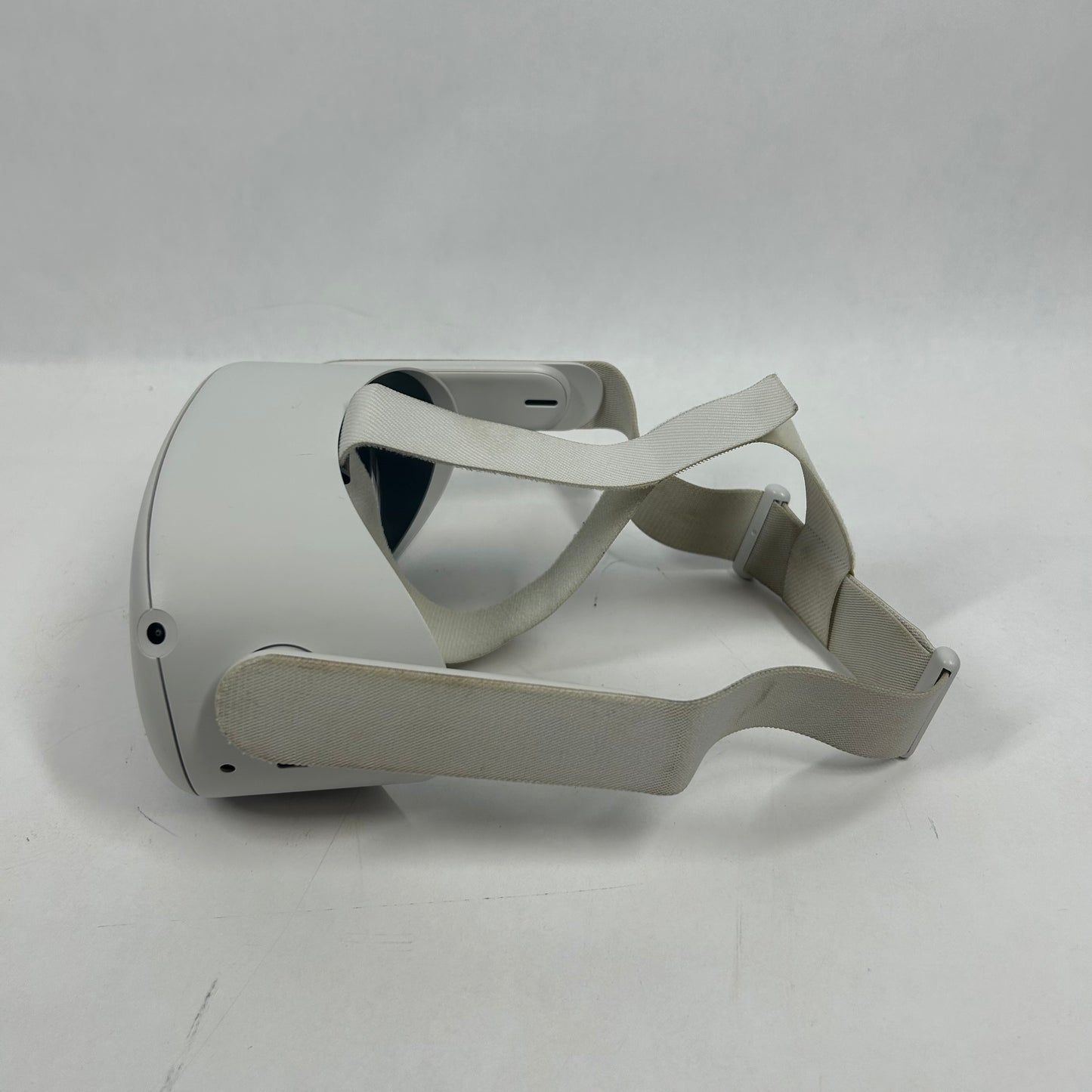Meta Quest 2 128GB Standalone All-in-One VR Headset KW49CM PLEASE READ