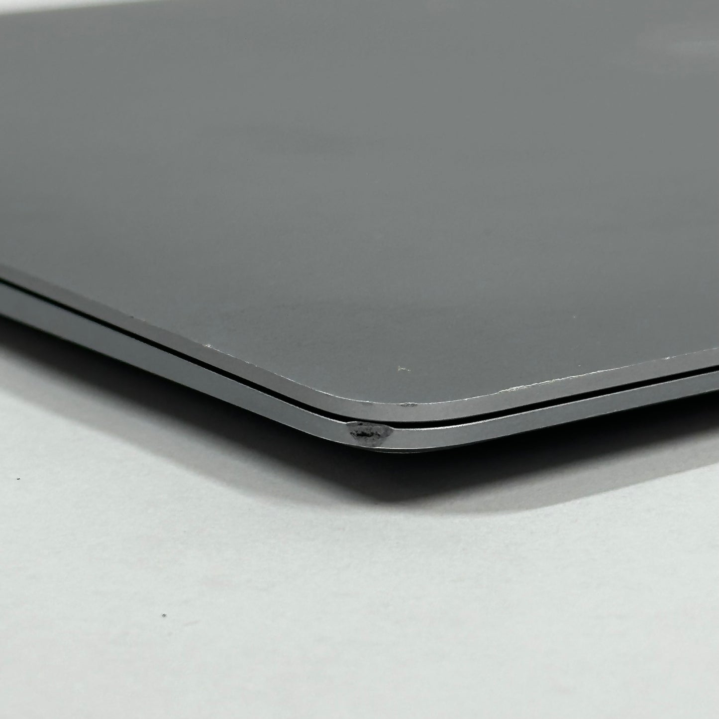 2020 Apple MacBook Air 13.3" M1 7C GPU 3.2GHz 8GB RAM 256GB SSD A2337