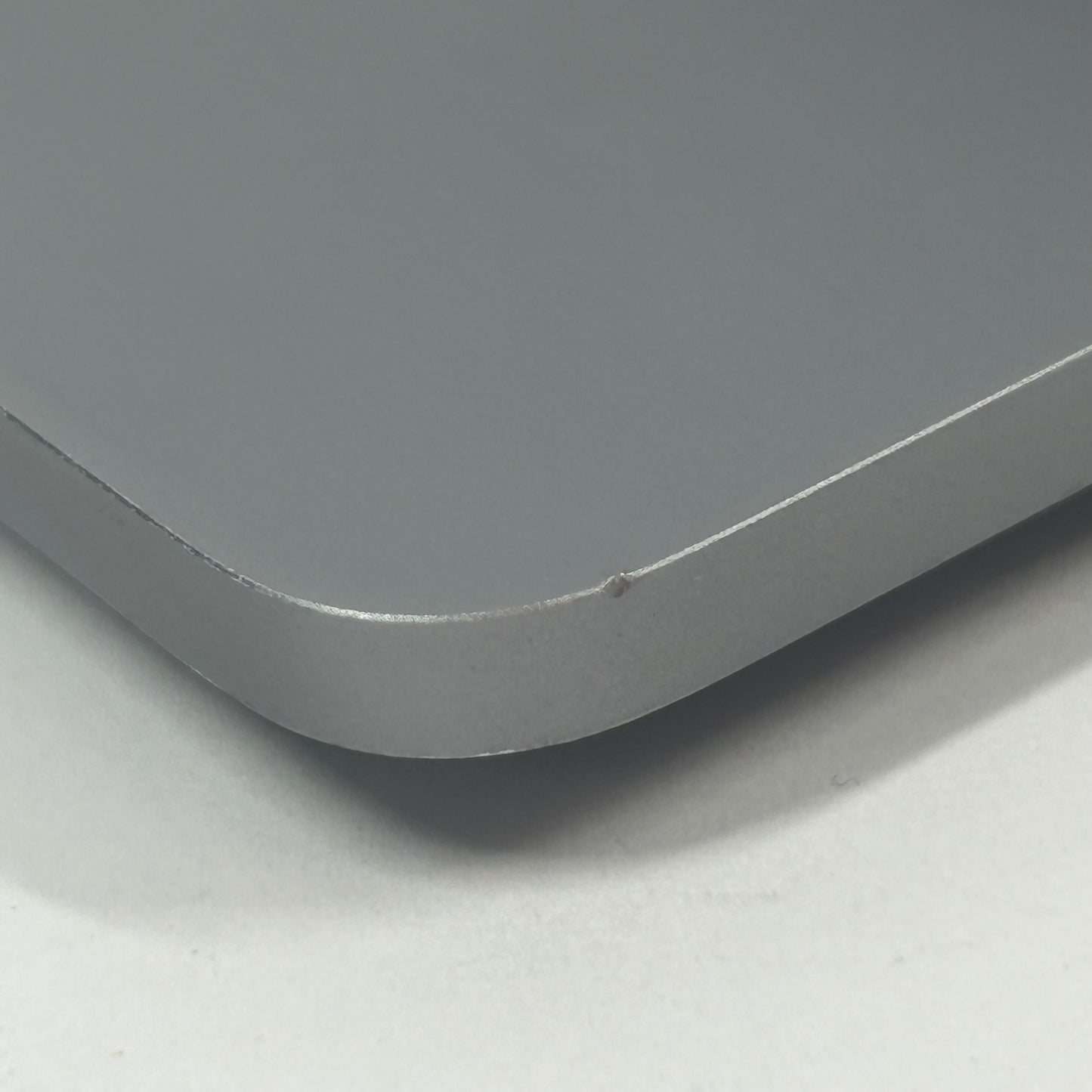 2020 Apple MacBook Pro 13.3" i5 2.0GHz 16GB RAM 512GB SSD Space Gray A2251