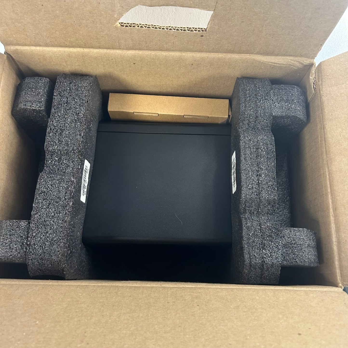 Lenovo LOQ Tower i5-14400F 4.70GHz 16GB RAM 512GB SSD Geforce RTX 3050