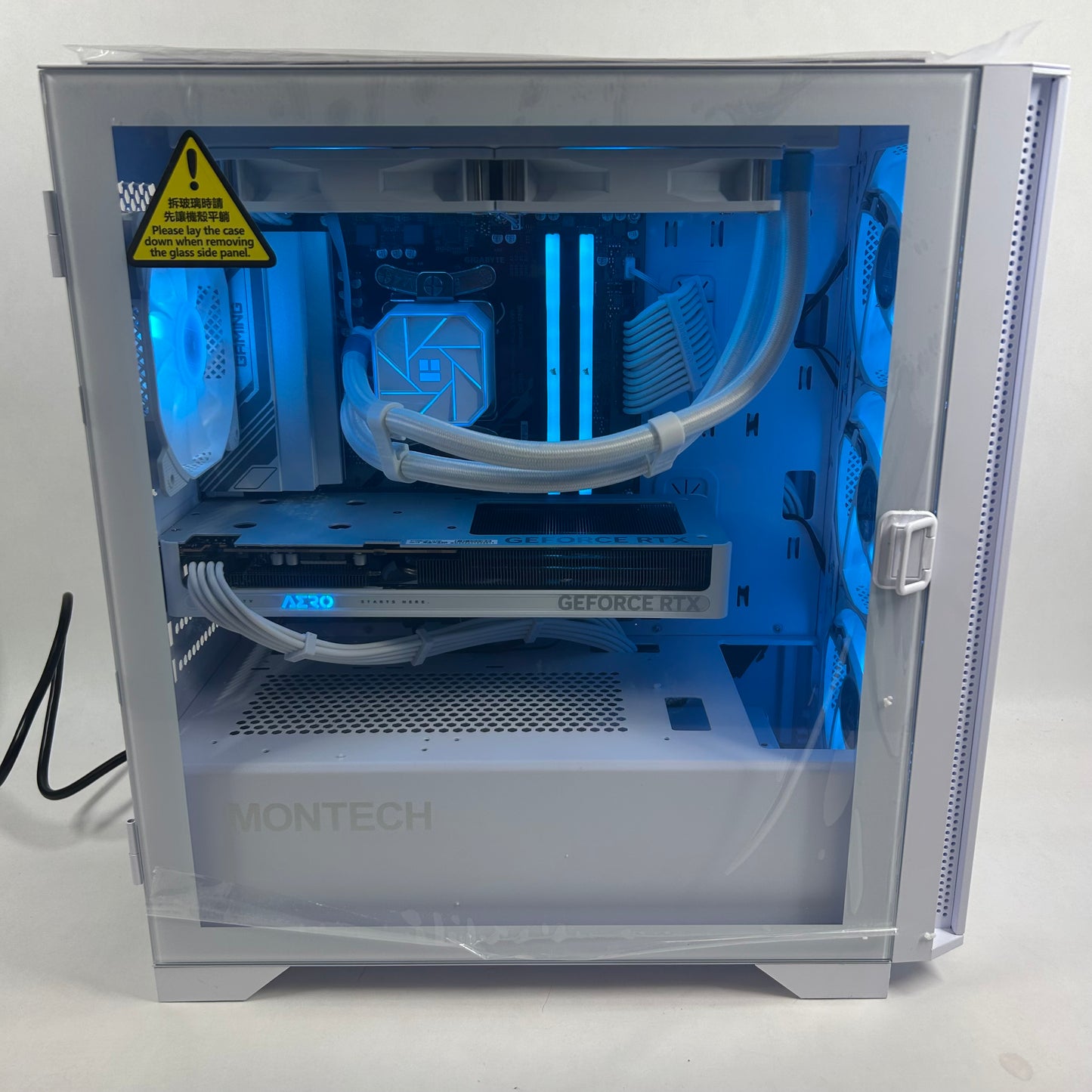 Montech Air 100 Ryzen 5 9600X 32GB RAM 1TB SSD Gigabyte GeForce GTX 5060