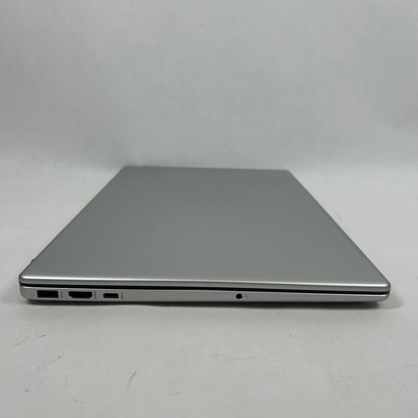 HP Laptop 15-FC0305NR 15.6" Ryzen 5 7520U 2.8GHz 8GB RAM 512GB SSD