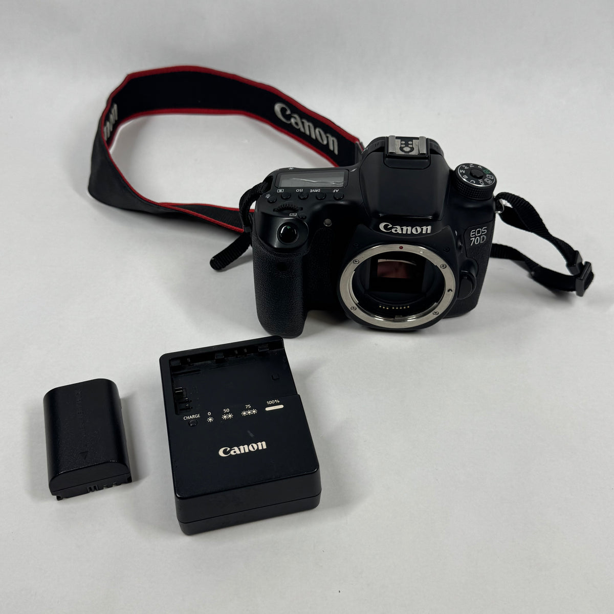 Canon EOS 70D 20.2MP Digital SLR DSLR Camera 61798 Shutter Count READ