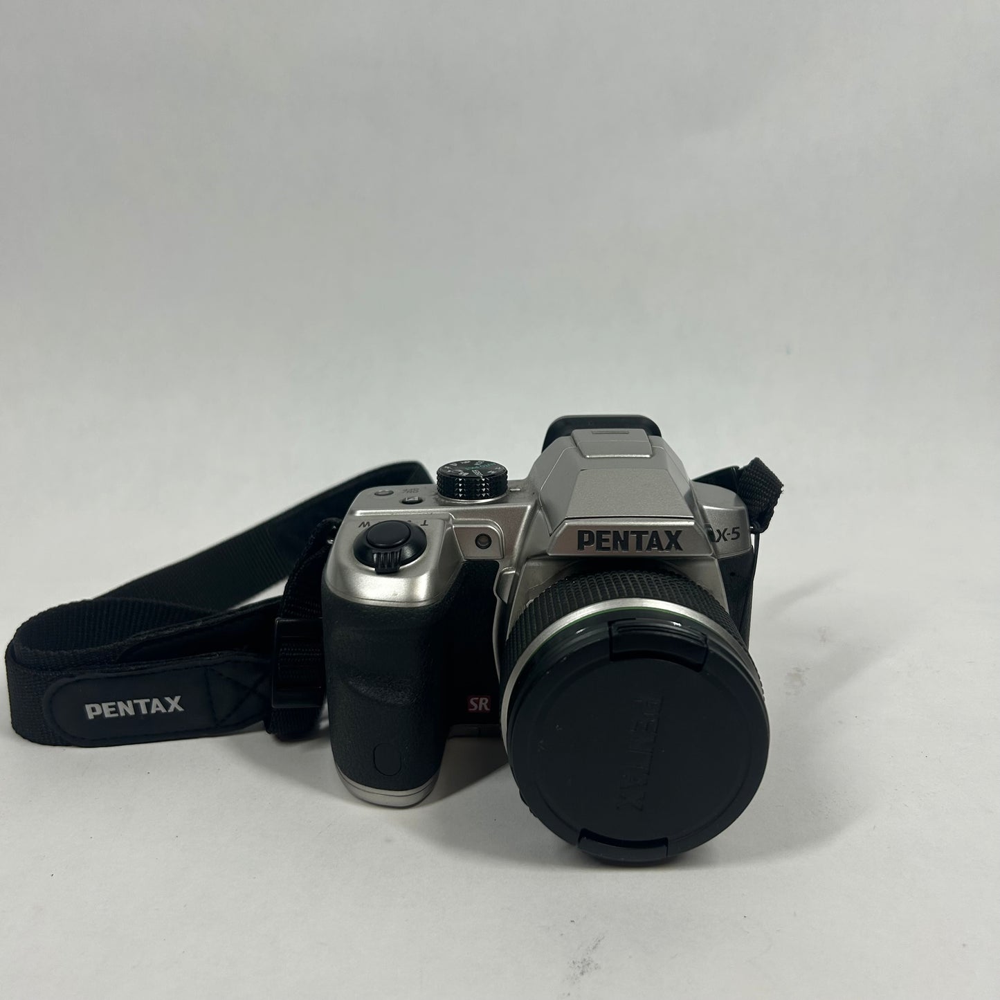Pentax X-5 X-5 16.0MP Digital Camera 555 Shutter Count