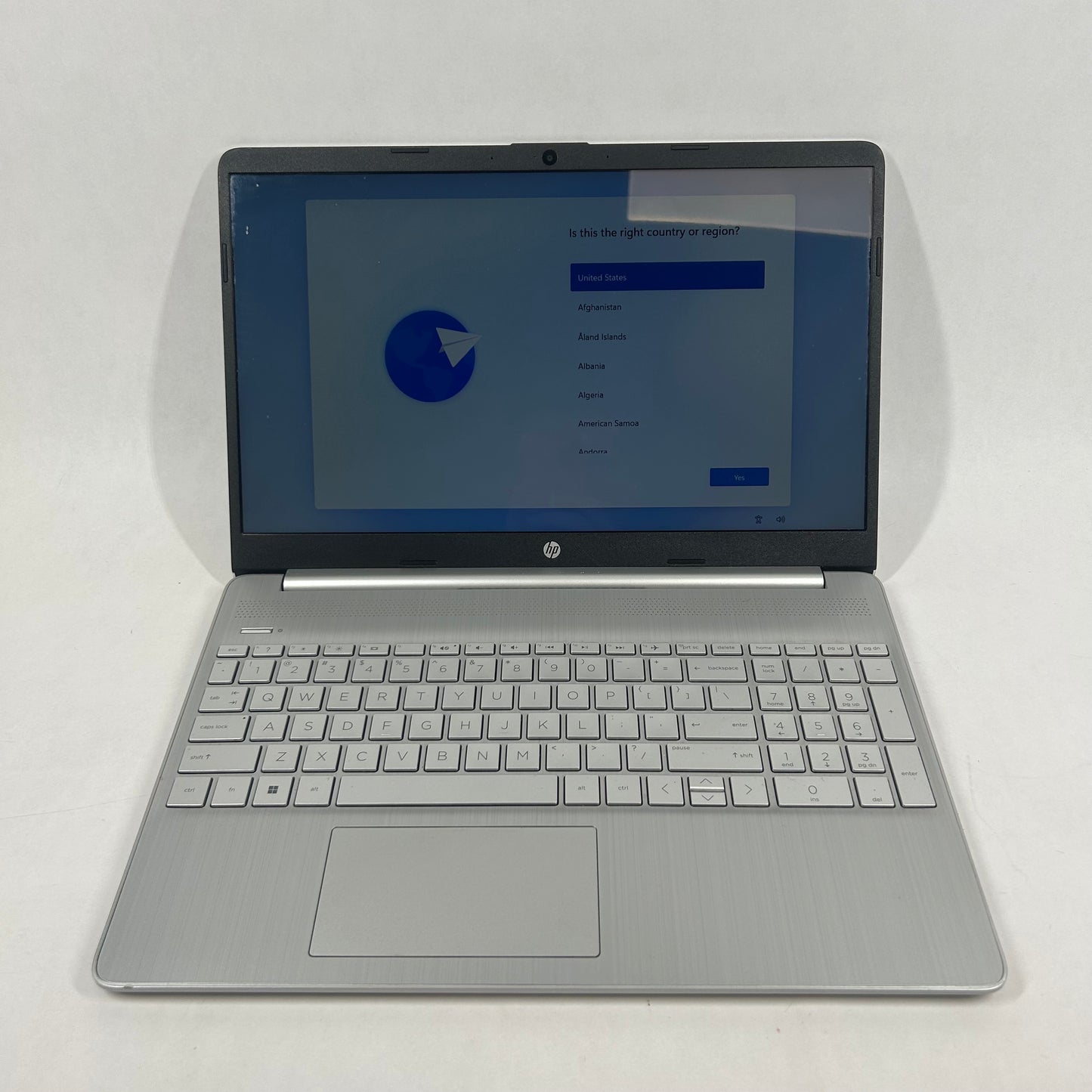 HP Laptop 15-EF105HR 15.6" Athlon Silver 3050U 2.3GHz 4GB RAM 128GB SSD