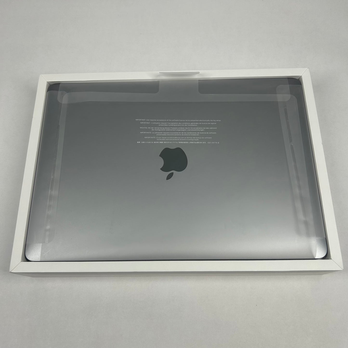 2020 Apple MacBook Pro 13.3" M1 8C GPU 3.2GHz 8GB RAM 256GB SSD MYD82LL/A