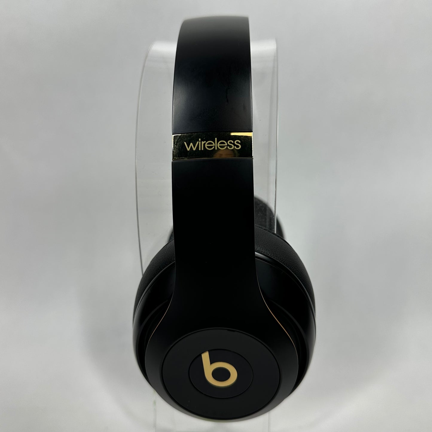 Beats Studio3 Wireless Bluetooth Headphones Midnight Black Skyline Edition