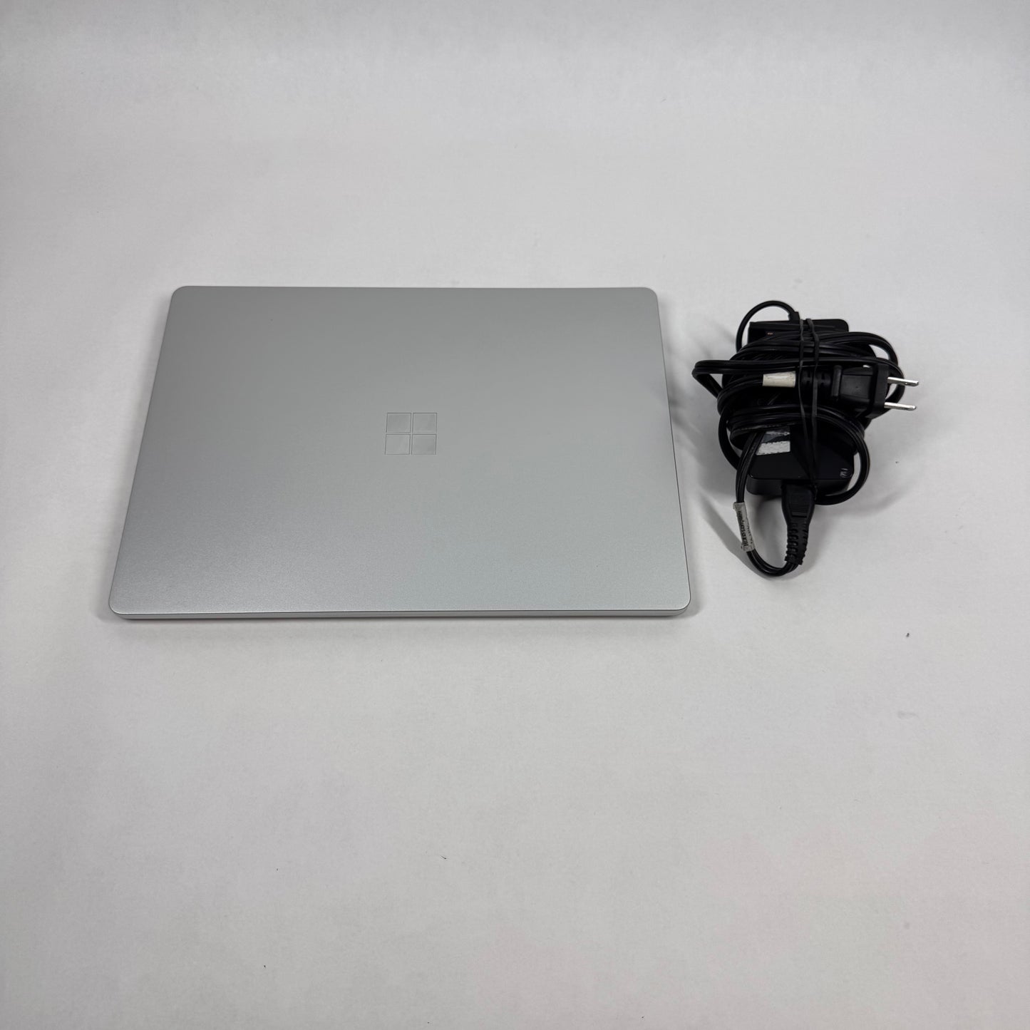 Microsoft Surface Go 3 2013 12.4" i5-1235U 2.5GHz 8GB RAM 256GB SSD