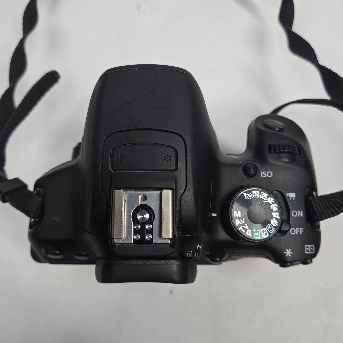 Canon EOS Rebel T4i 18.0MP Digital SLR DSLR Camera Body Only
