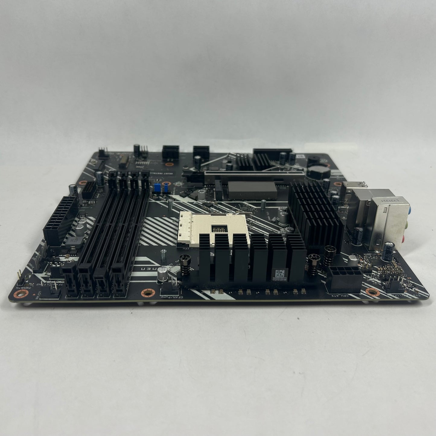 HP Omen GT21-0334 AM4 microATX