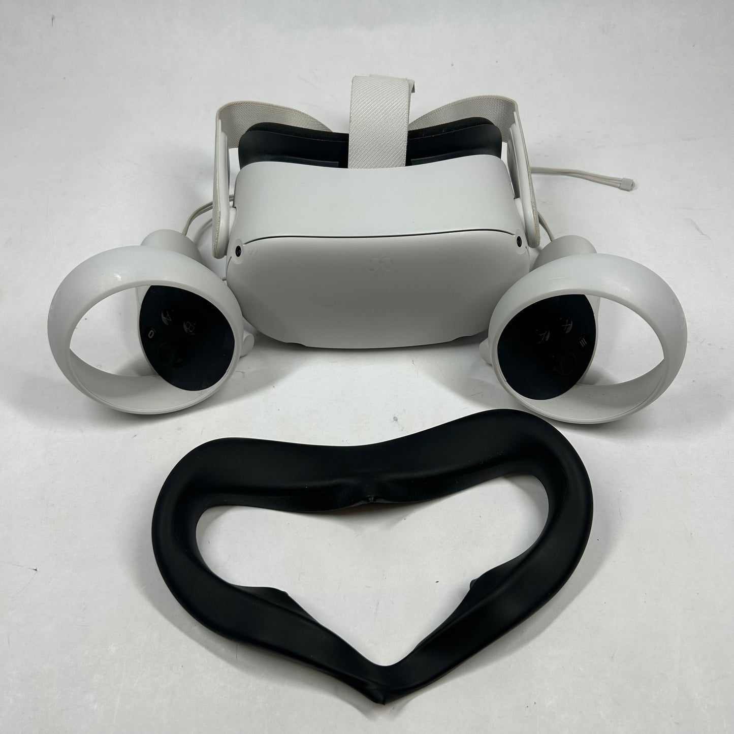 Meta Quest 2 128GB Standalone All-in-One VR Headset KW49CM