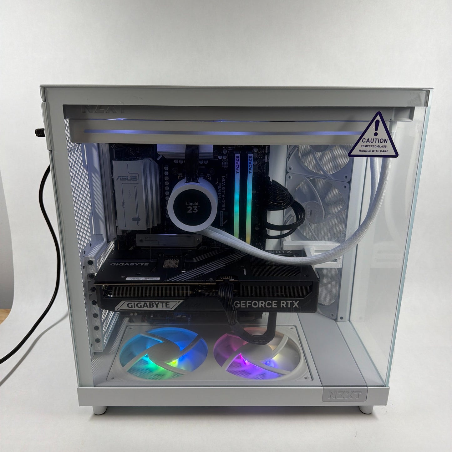 NZXT Custom PC Ryzen 7 9800X3D 32GB RAM 4TB SSD Gigabyte GeForce RTX 5080