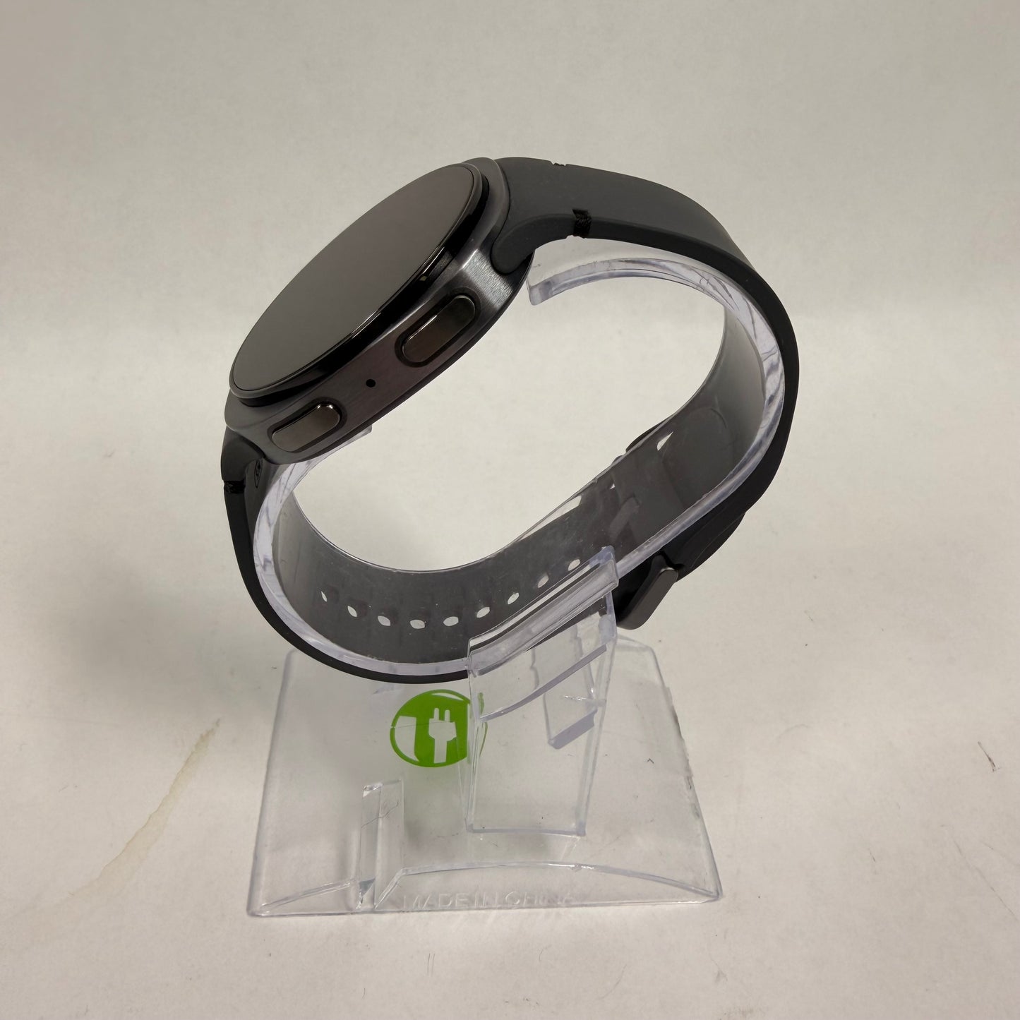 GPS Only Samsung Galaxy Watch8 Armor Aluminum SM-L320