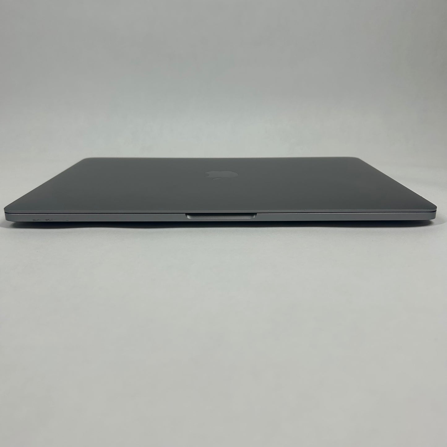 2020 Apple MacBook Pro 13.3" M1 8C GPU 3.2GHz 8GB RAM 256GB SSD MYD82LL/A