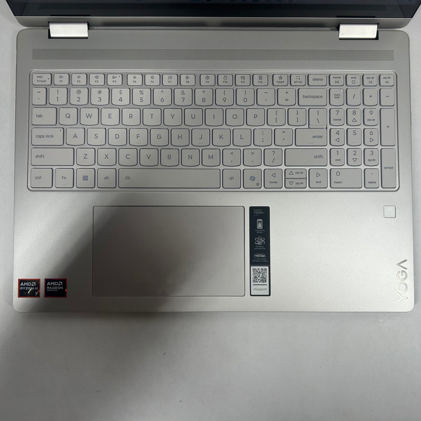 Lenovo Yoga 7 2-in-1 16" Ryzen AI 7 350 2.0GHz 16GB RAM 1TB SSD Radeon 860m