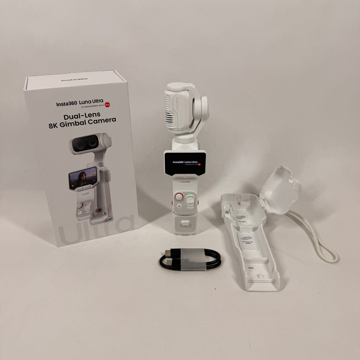 Insta360 Luna Ultra Dual-Lens 8k 120MP 3-Axis Gimbal Camera 217-263050