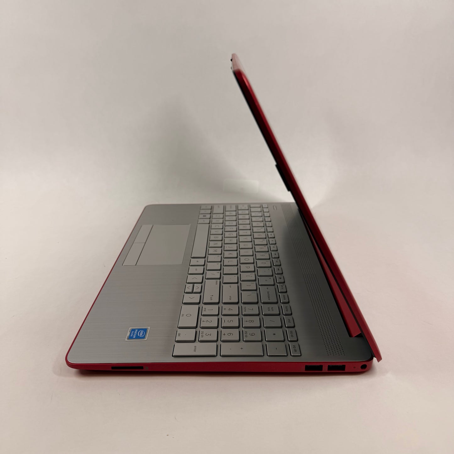 HP Laptop 15-dw0081wm 15.6" Pentium Silver N5030 1.1GHz 4GB RAM 128GB SSD