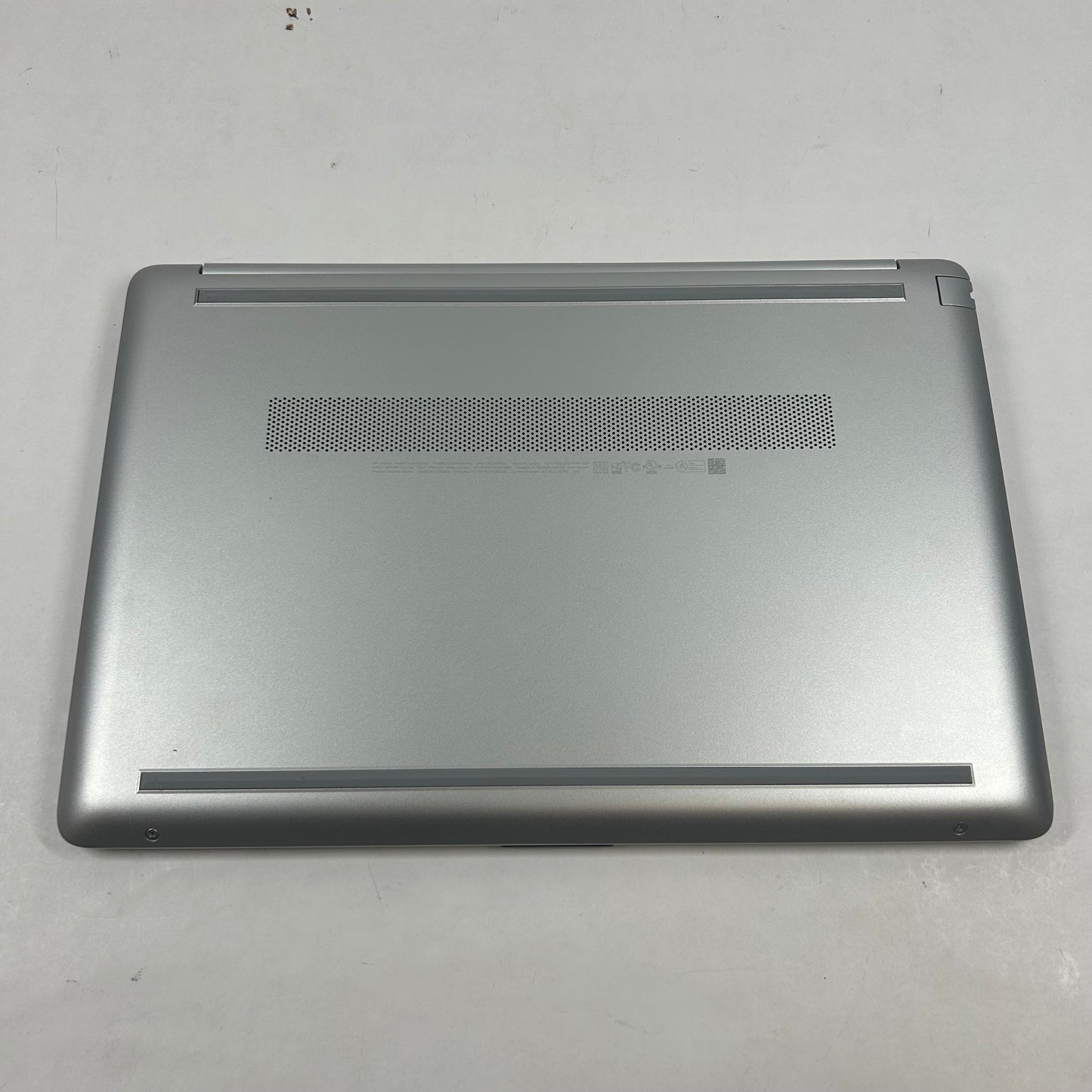HP Laptop 15-GW0123OD 15.6" Ryzen 3 3250U 2.6GHz 8GB RAM 1TB SSD
