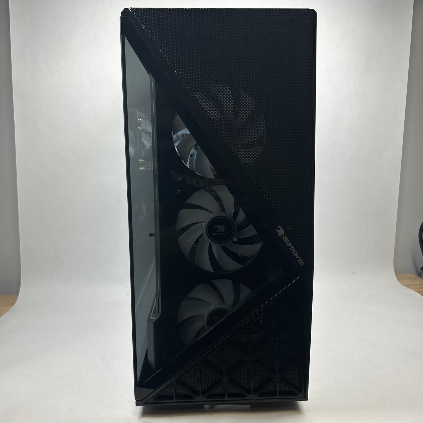 iBuyPower Custom PC Ryzen 7 9700X 3.80GHz 32GB RAM 1TB SSD AMD Radeon RX 9060 XT