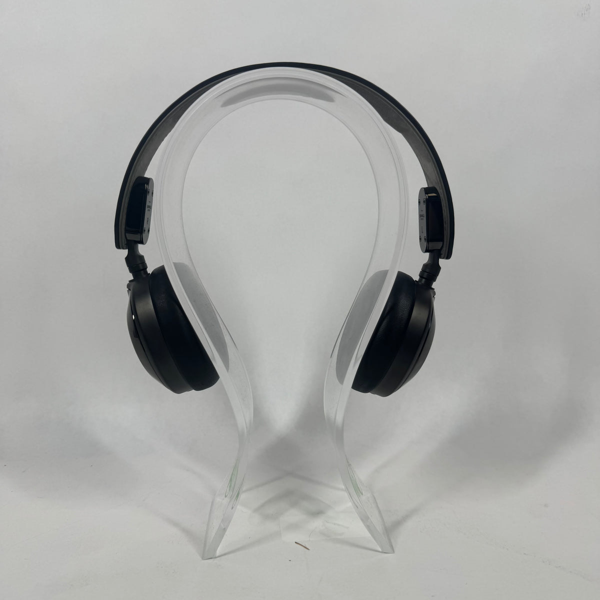 Shinola Detroit Wired Over-Ear Headphones Black