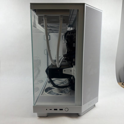 NZXT Custom PC Ryzen 7 9800X3D 32GB RAM 4TB SSD Gigabyte GeForce RTX 5080