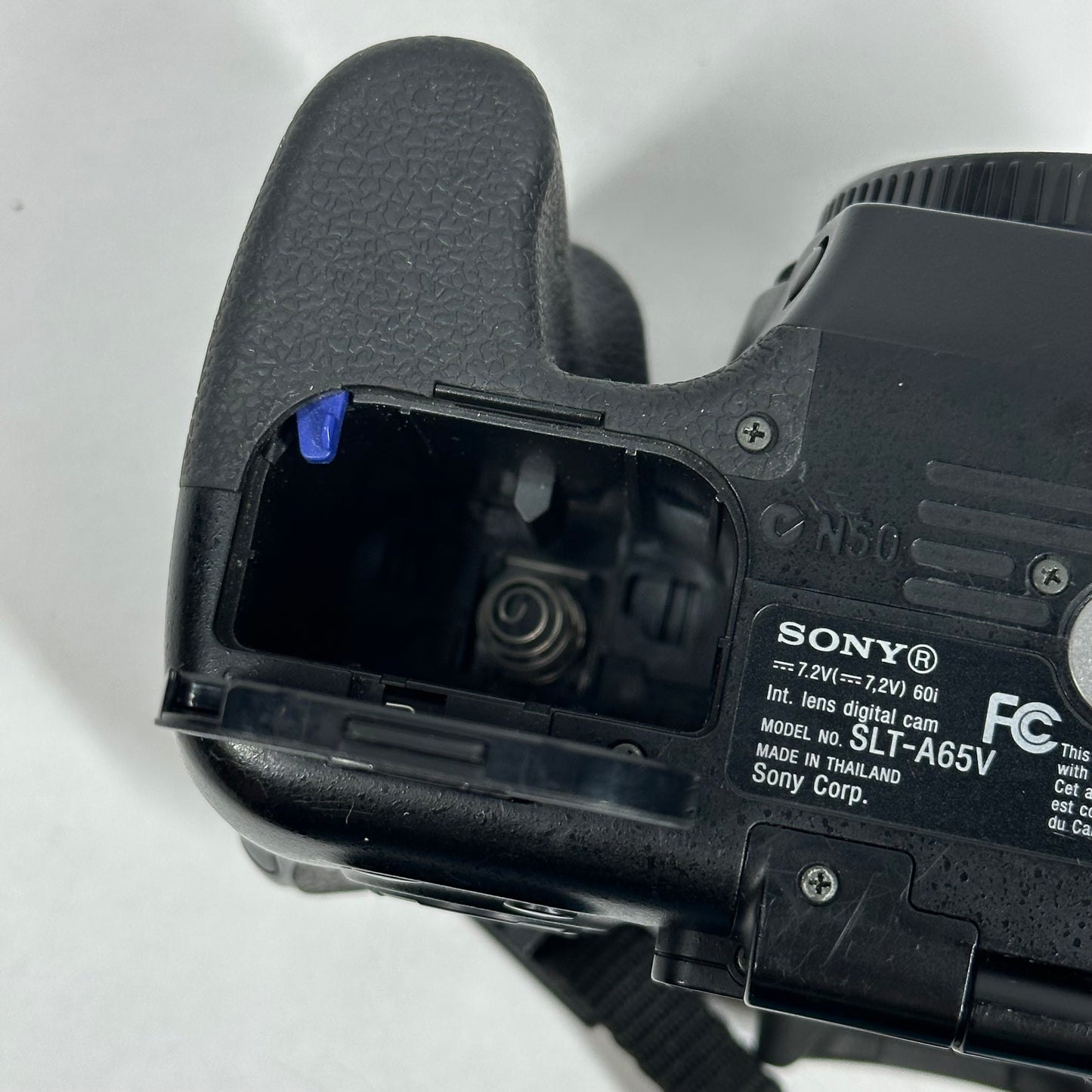 Sony Alpha 65 24.3MP Digital SLR DSLR Camera 21454 Shutter Count Body Only