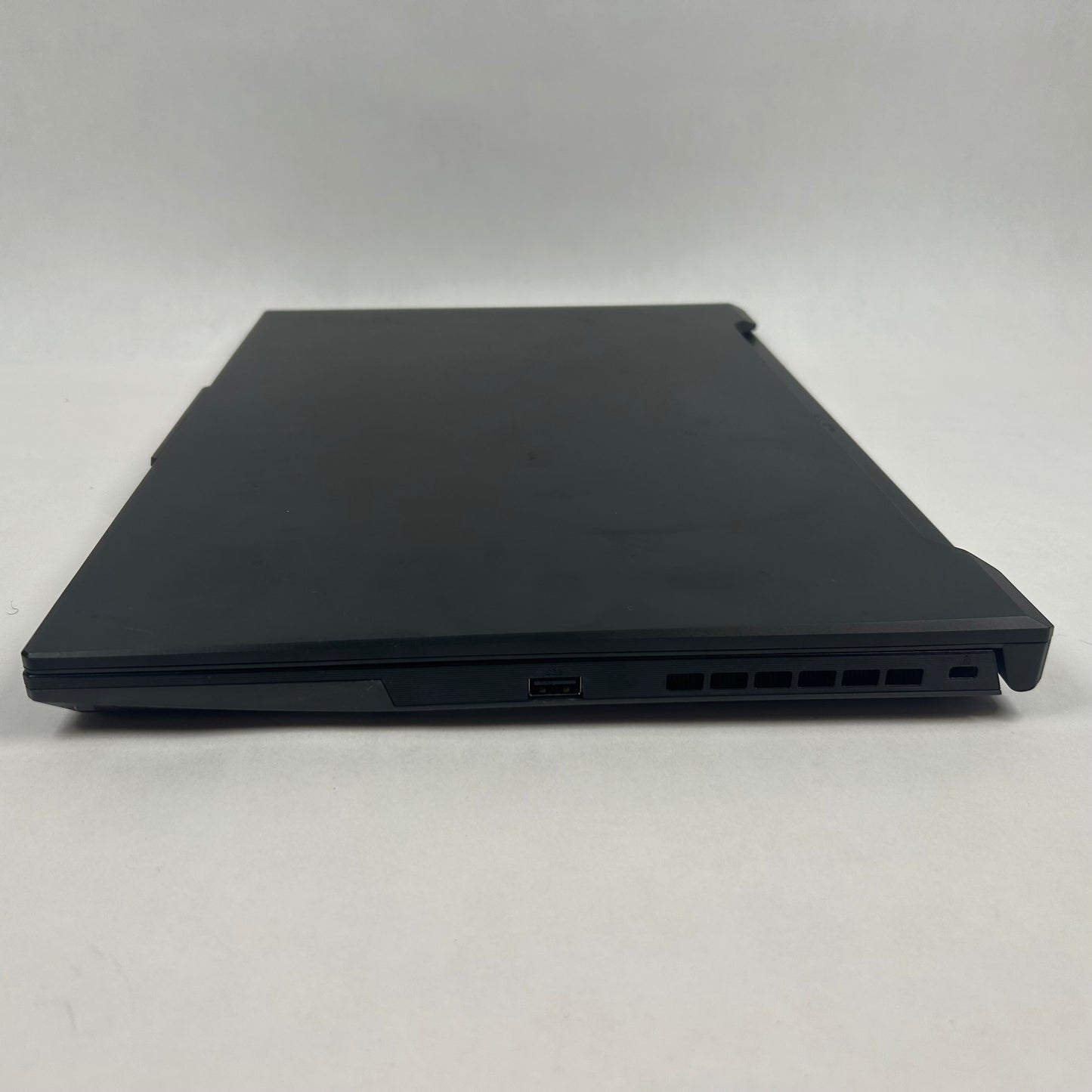 Asus TUF A16 FA617 16" Ryzen 7 7735HS  3.2GHz 16GB RAM 512GB SSD Radeon RX 7700S