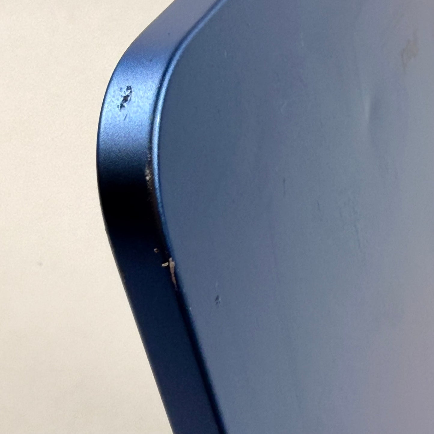 READ WiFi Only Apple iPad Air 4th Gen 64GB Silver NYFM2LL/A