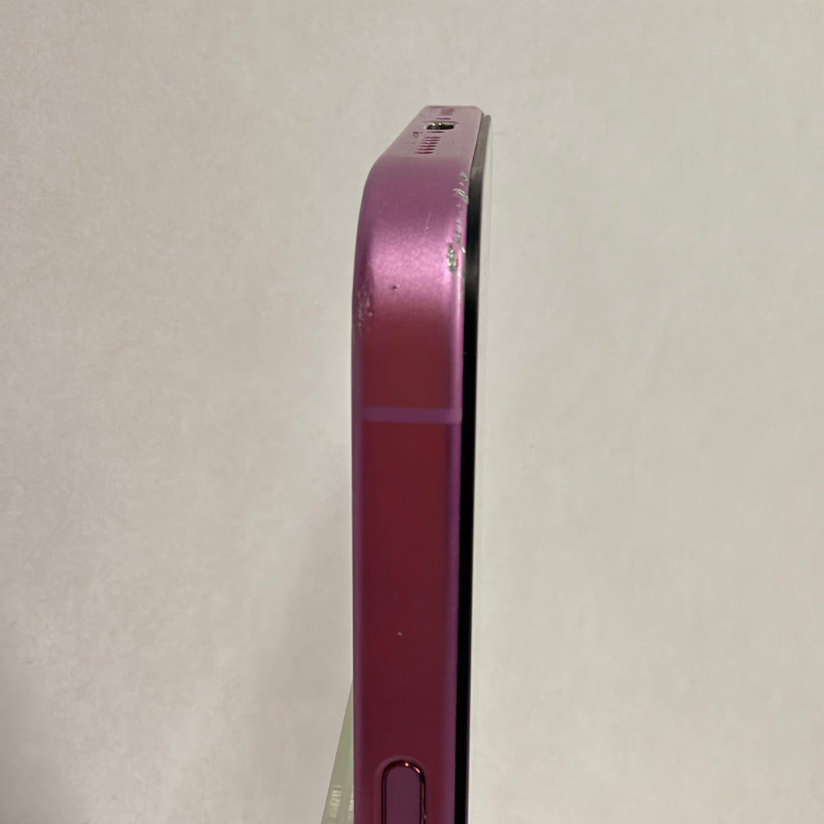 Factory Unlocked Apple iPhone 16 Plus 128GB Pink MXUV3LL/A