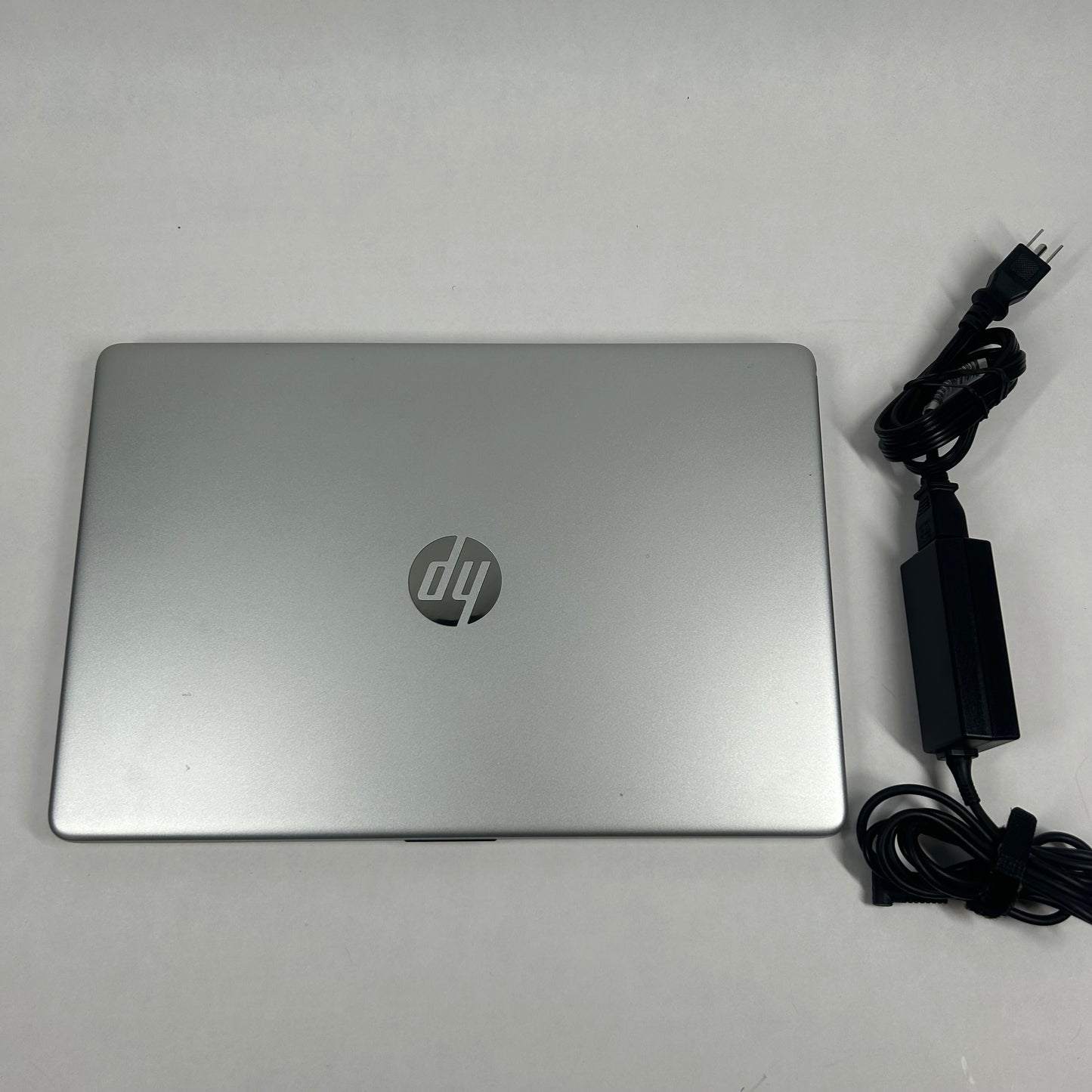 HP Laptop 15-EF1005DS 15.6" Athlon Silver 3050U 2.3GHz 4GB RAM 128GB SSD