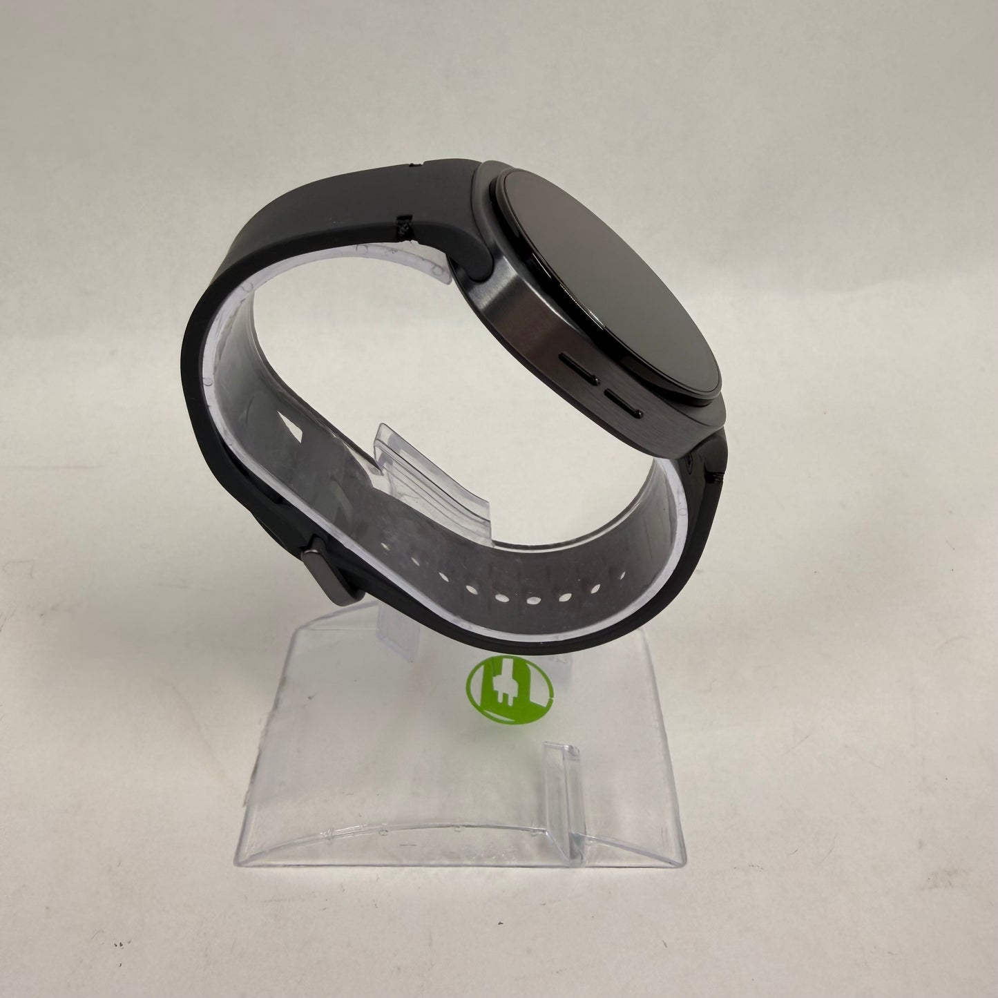 GPS Only Samsung Galaxy Watch8 Armor Aluminum SM-L320