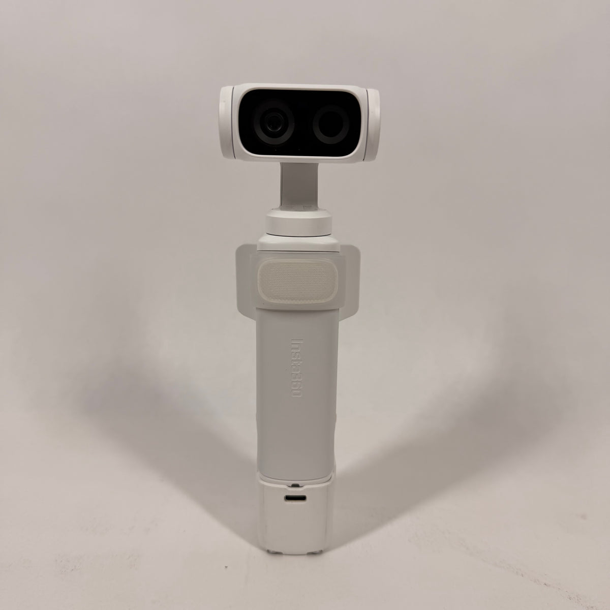 Insta360 Luna Ultra Dual-Lens 8k 120MP 3-Axis Gimbal Camera 217-263050