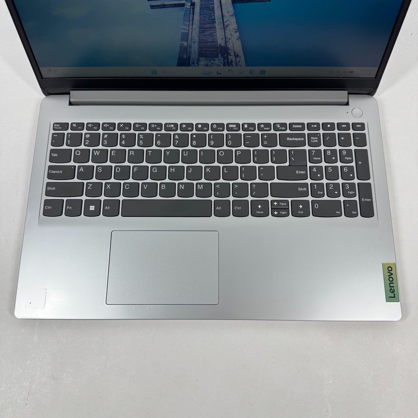 Lenovo IdeaPad 1 15IJL7 15.6" Pentium Silver N6000 1.1GHz 4GB RAM 128GB eMMC
