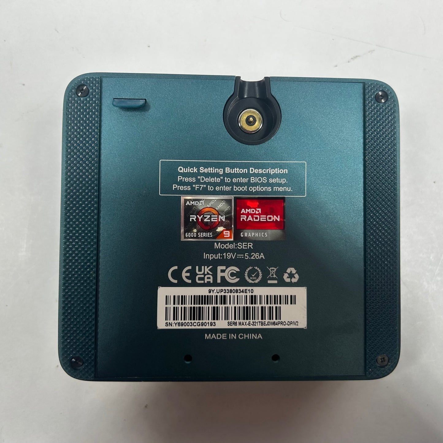 Beelink Ser 6 SER Ryzen 9 6900HX 3.30GHz 32GB RAM 1TB SSD 32GB SSD