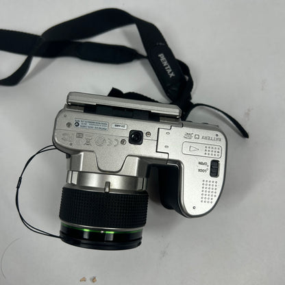 Pentax X-5 X-5 16.0MP Digital Camera 555 Shutter Count