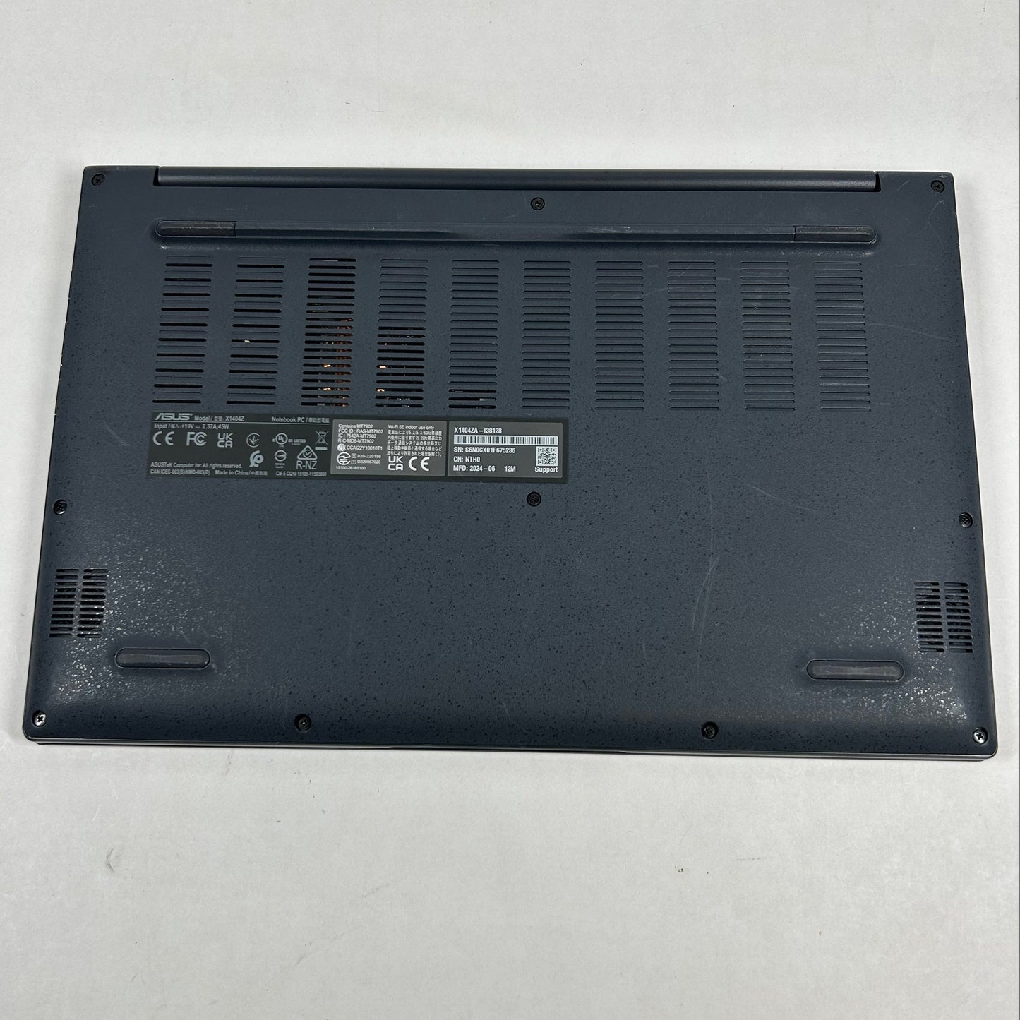 Asus Vivobook 14 X1404ZA-I38128 14" i3-1215U 1.2GHz 8GB RAM 128GB SSD