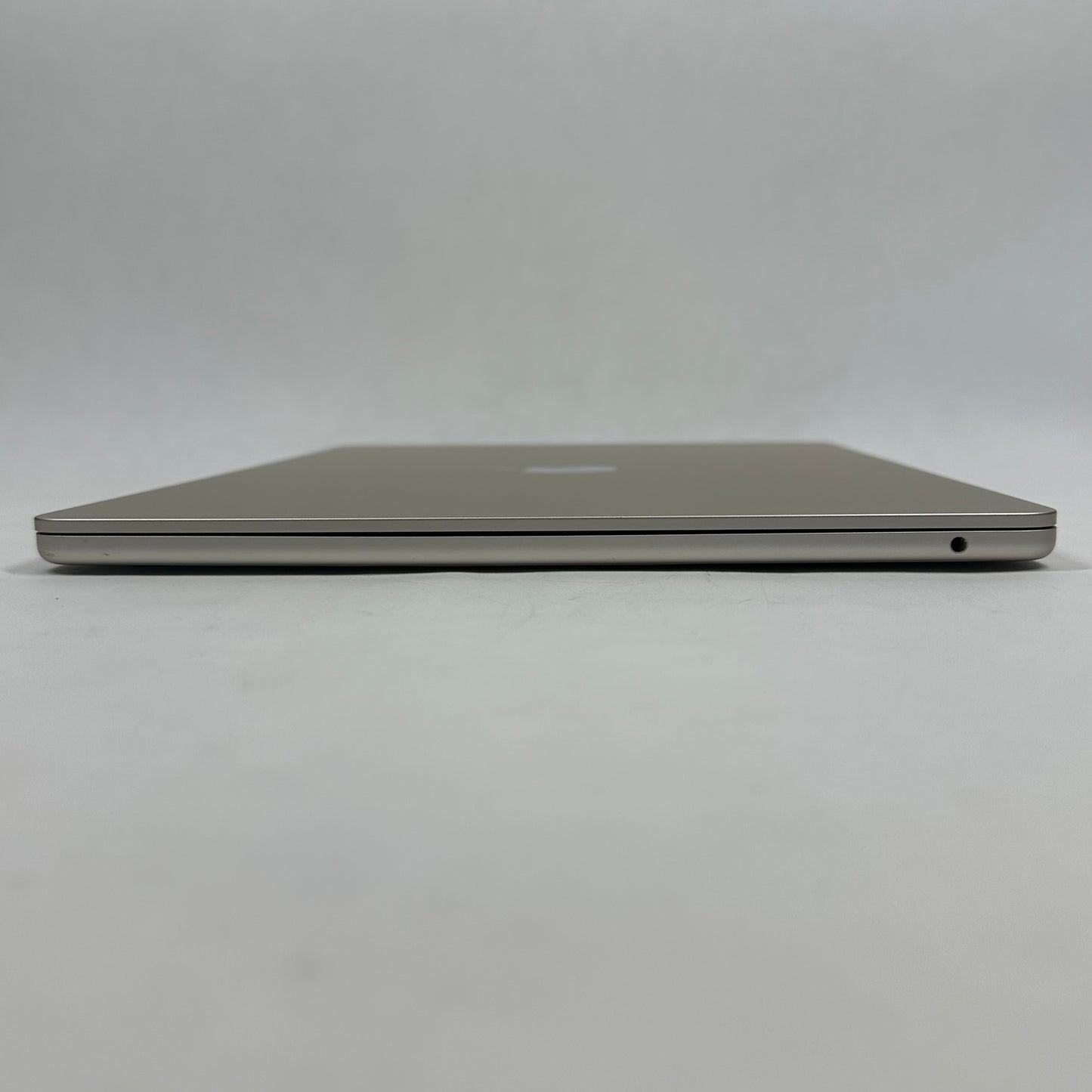 2024 Apple MacBook Air 15.3" M3 10C GPU 4.0GHz 16GB RAM 512GB SSD A3114