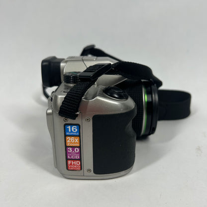 Pentax X-5 X-5 16.0MP Digital Camera 555 Shutter Count