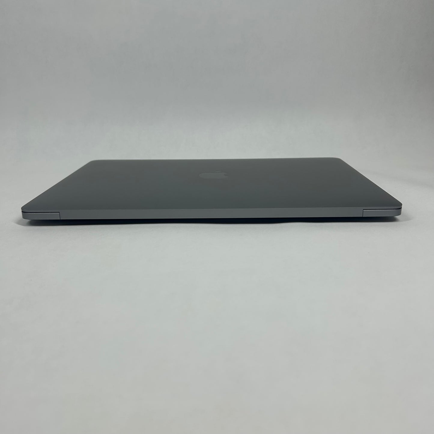 2020 Apple MacBook Pro 13.3" M1 8C GPU 3.2GHz 8GB RAM 256GB SSD MYD82LL/A