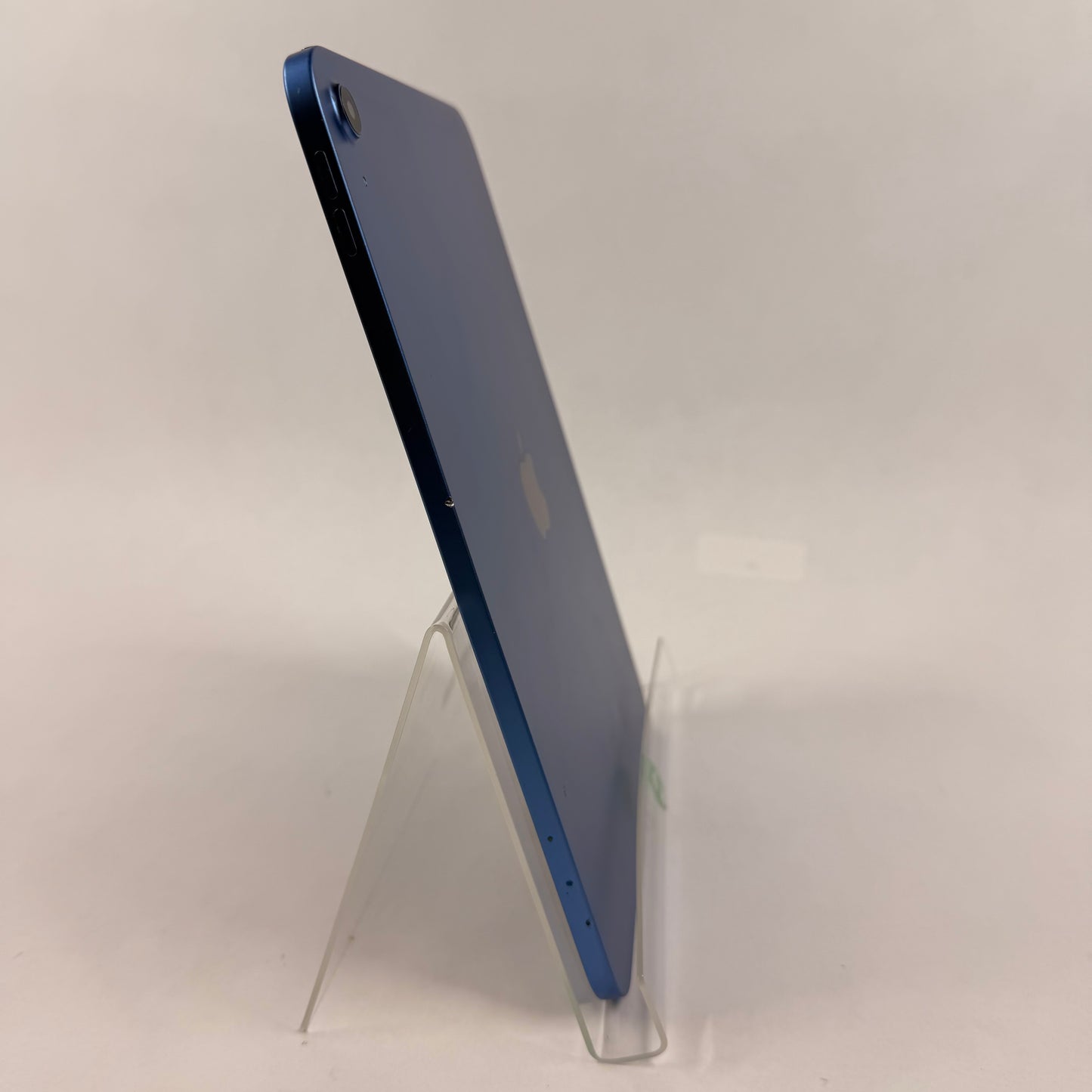 READ WiFi Only Apple iPad Air 4th Gen 64GB Silver NYFM2LL/A