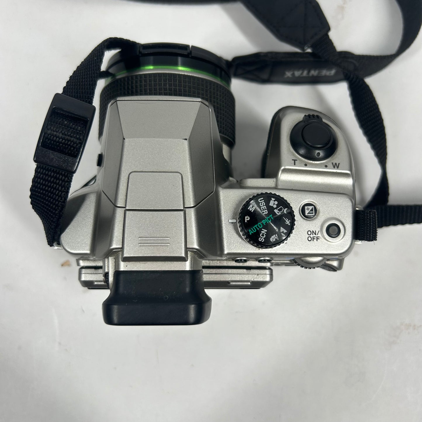Pentax X-5 X-5 16.0MP Digital Camera 555 Shutter Count