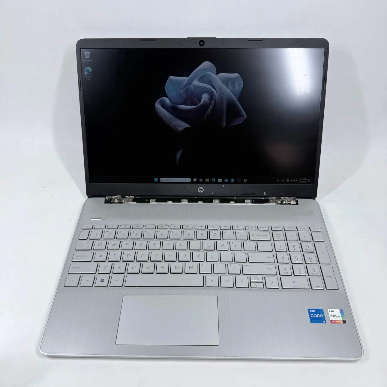 Broken HP Laptop 4L0C9EGM 11" i5-1135G7 3.5GHz 16GB RAM 256GB SSD