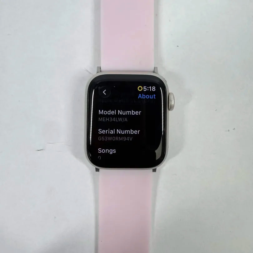 GPS Only Apple Watch SE 3 40MM Starlight Aluminum White Sport Band MEH34LW/A