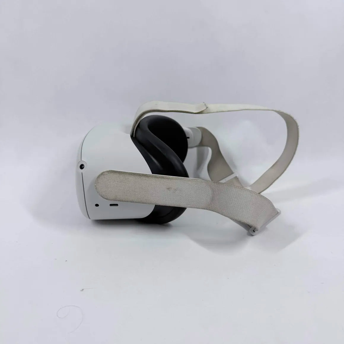 Meta Quest 2 64GB Standalone All-in-One VR Headset KW49CM