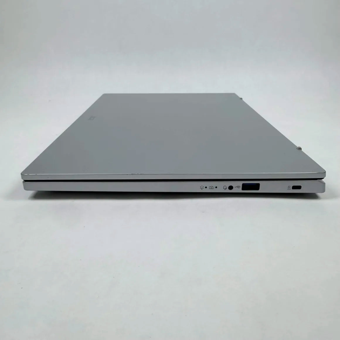 Acer Aspire 3 8876QCRB 15.6" Ryzen 3 7320U 2.4GHz 8GB RAM 128GB SSD