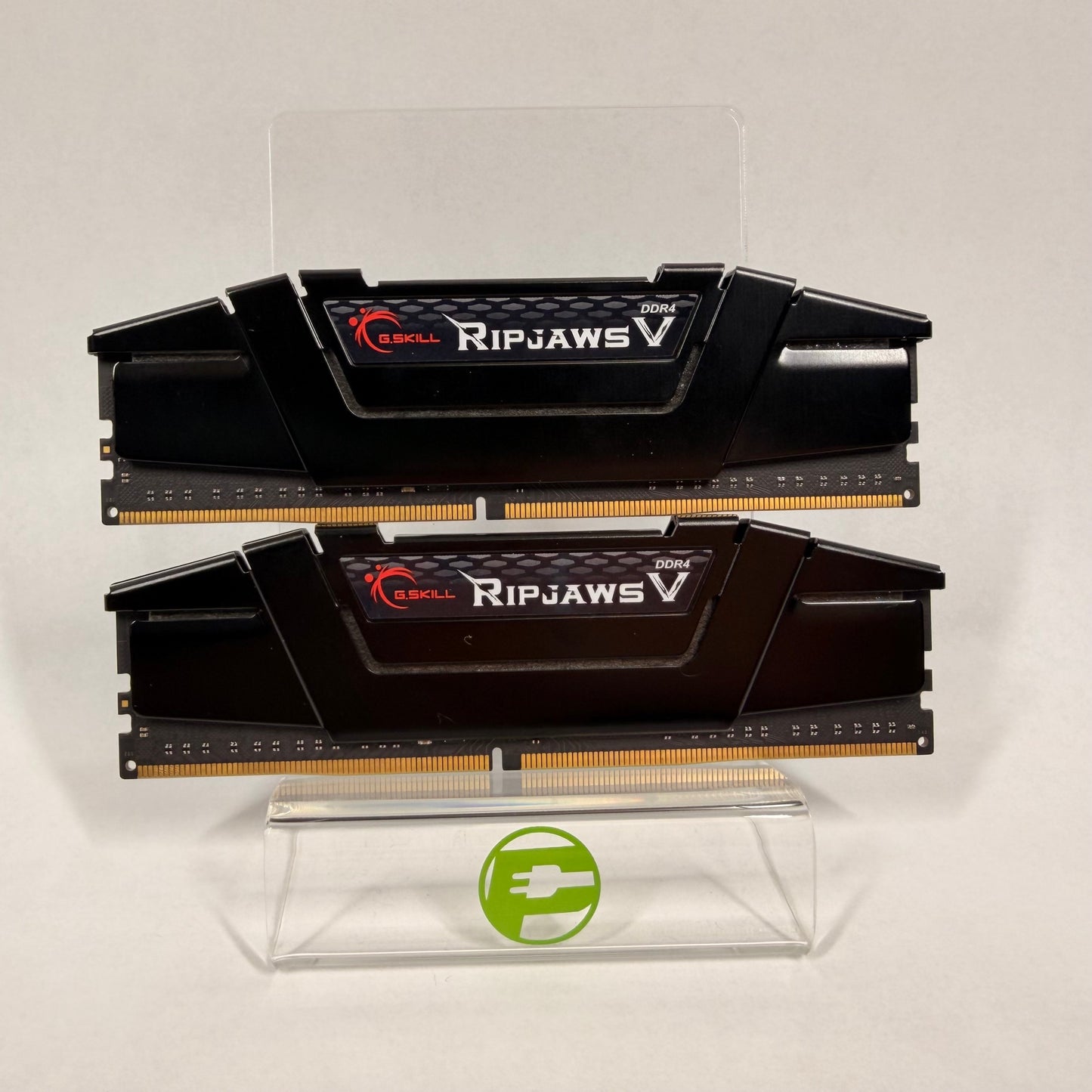 G.Skill RipJaws 16GB (2x8GB) RAM DDR4 3200MHz F4-3200C16D-16GVKB
