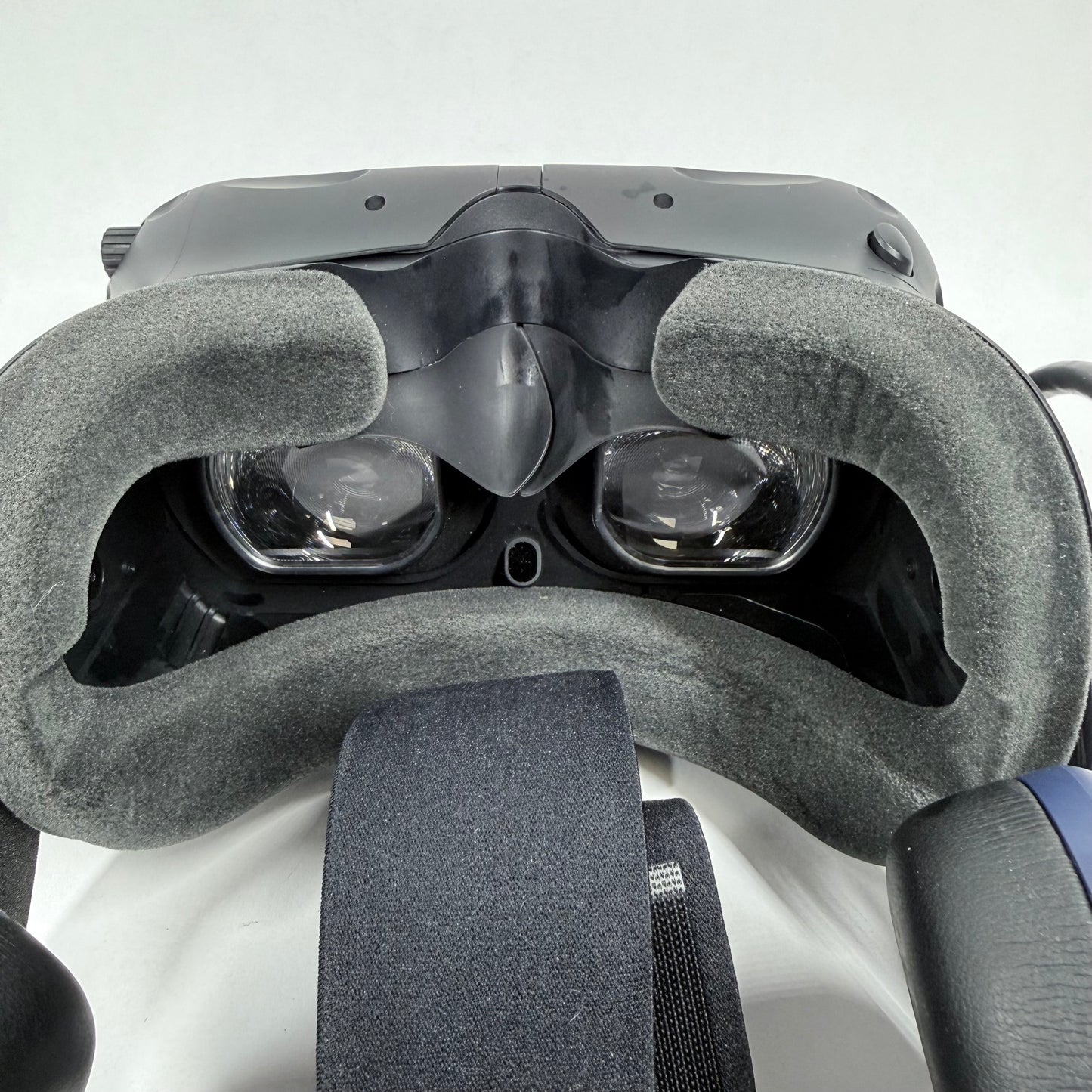 HTC Vive Pro 2 Full Kit VR System 99HASZ011-00