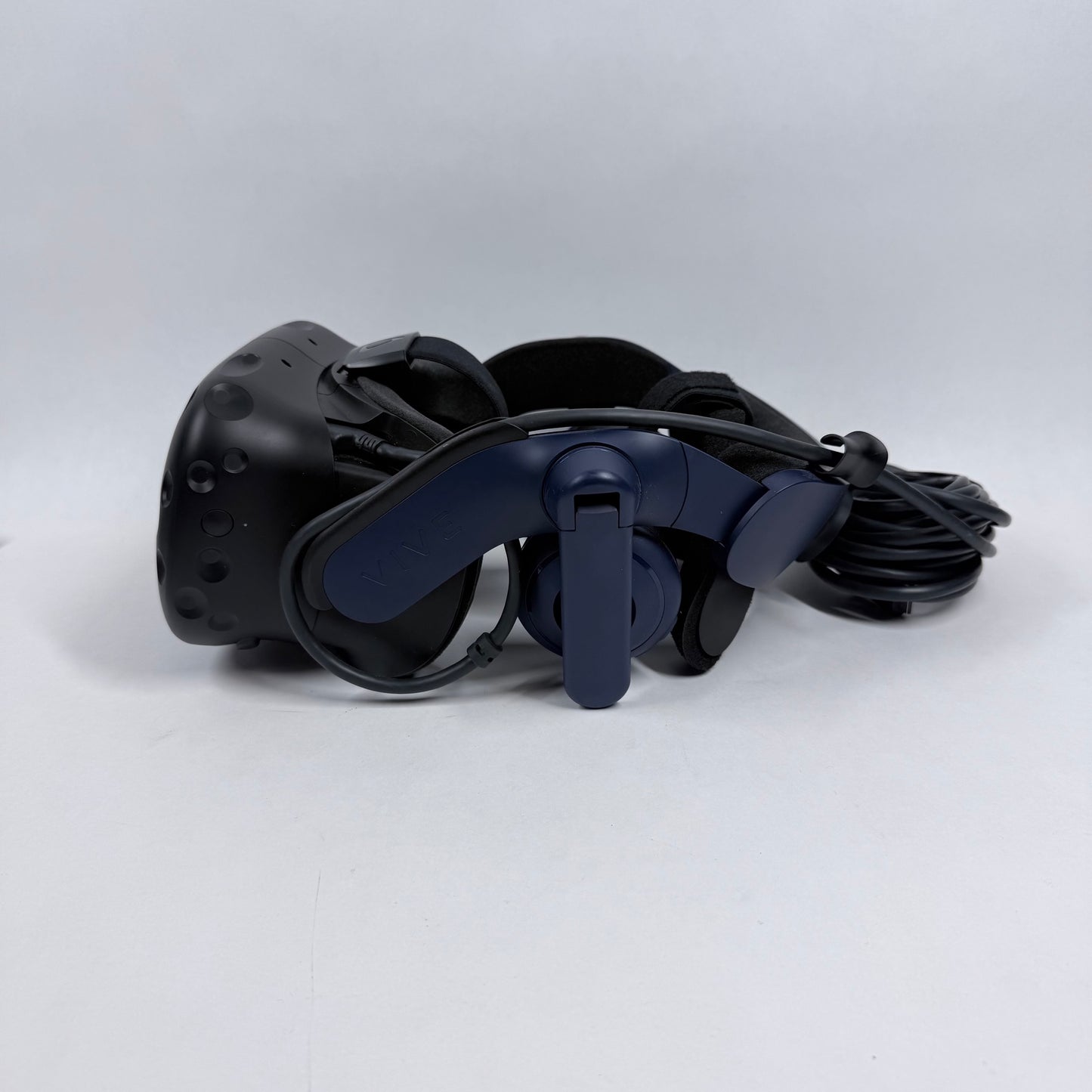 HTC Vive Pro 2 Full Kit VR System 99HASZ011-00