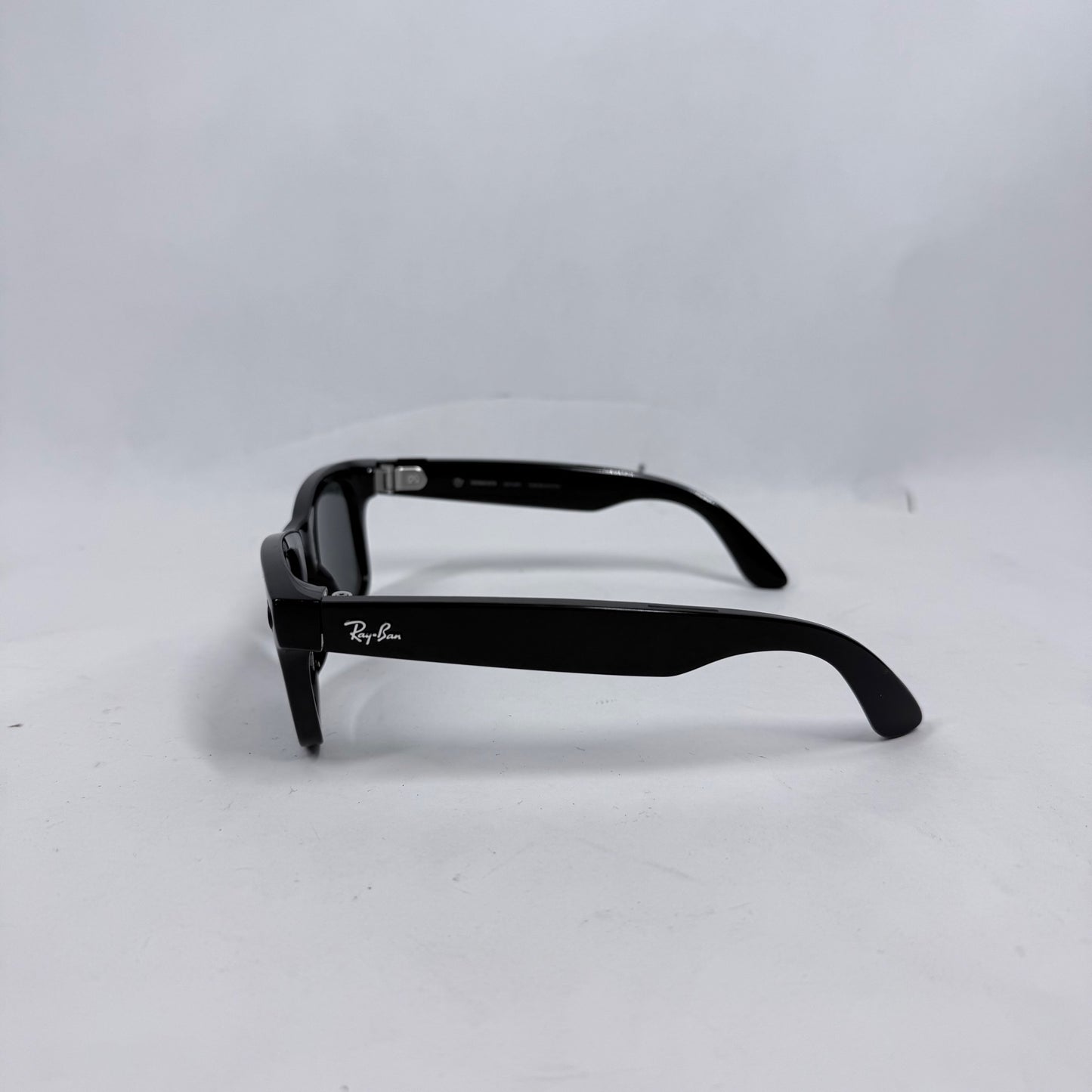 Ray-Ban Stories Wayfarer Shiny Black Standard MZ-76E2T0 AI Smart Glasses