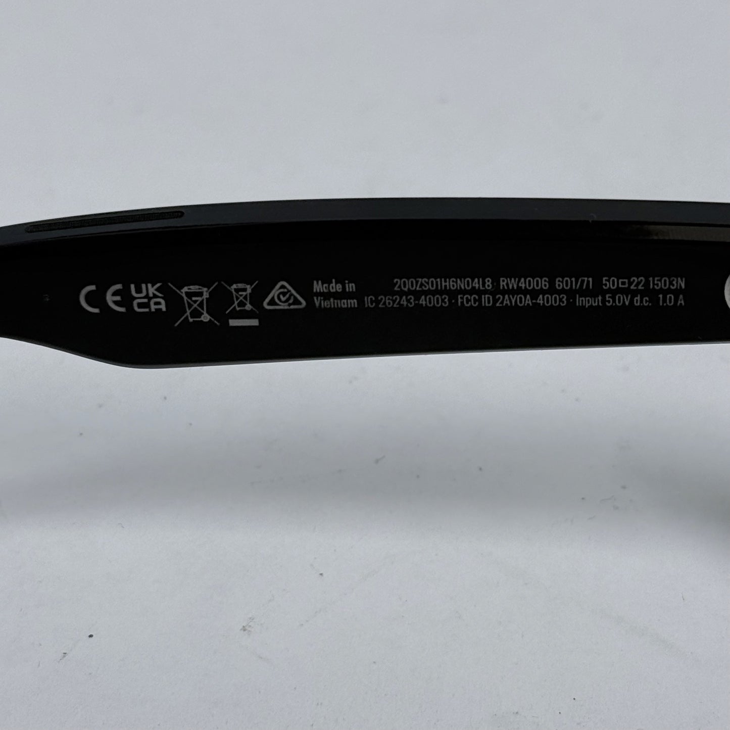 Ray-Ban Stories Wayfarer Shiny Black Standard MZ-76E2T0 AI Smart Glasses